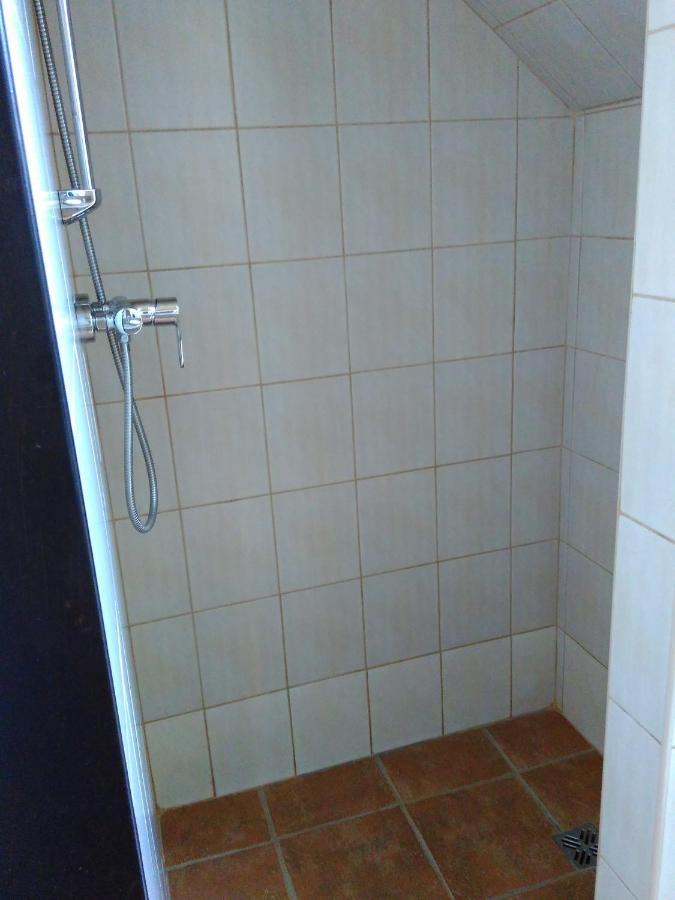Apartman Na Farme U Koni Milesov Bagian luar foto